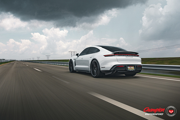 Фото дисков Vossen S17-04 Черный сатин на Porsche Taycan I