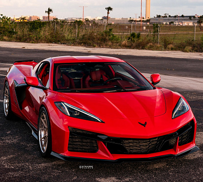 Фото дисков Strasse Wheels SV10 Deep Concave FS на Chevrolet Corvette C8