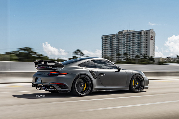 Фото дисков Strasse Wheels SM5RT Deep Concave Duoblock Черный сатин на Porsche 911 VII