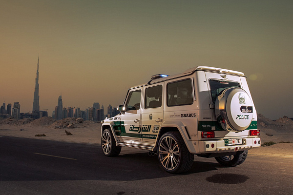 Brabus B63S-700 Widestar Dubai Police (2013)