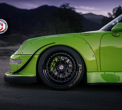 Фото дисков HRE 300 на Porsche 911 IV