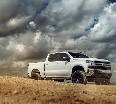 Фото дисков Vossen HF6-5 на Chevrolet Silverado IV