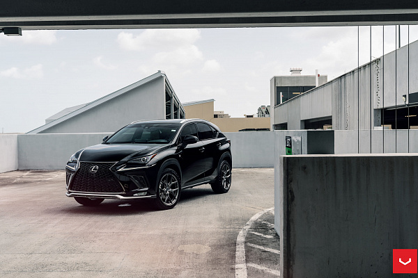Фото дисков Vossen HF-5 Сатиновый графит на Lexus LX III