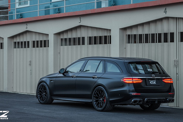 Фото дисков Anrky AN10 Черный сатин на Mercedes-Benz E-Class (W213, S213, C238)