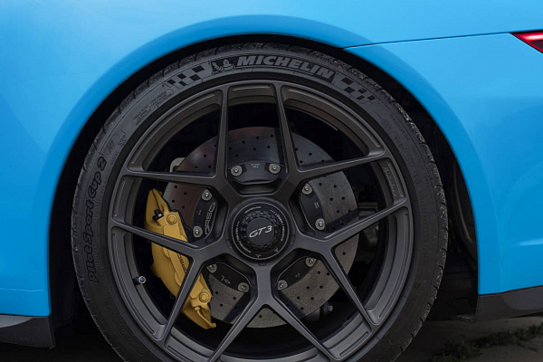 Фото дисков Brixton Forged PF7 Сатиновый темный лак на Porsche 911 VII
