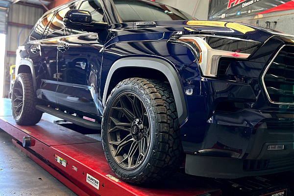 Toyota Sequoia III