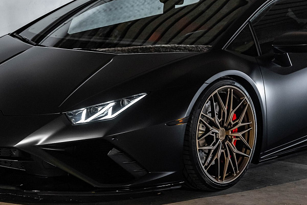 Фото дисков Anrky S1-X1 Сатиновая бронза на Lamborghini Huracan