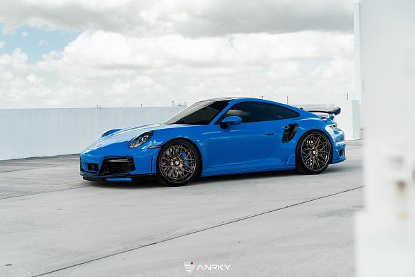 Фото дисков Anrky S3-X1 Сатиновая бронза на Porsche 911 VIII