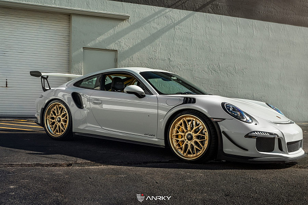 Фото дисков Anrky RS1 Сатиновое золото на Porsche 911 VII