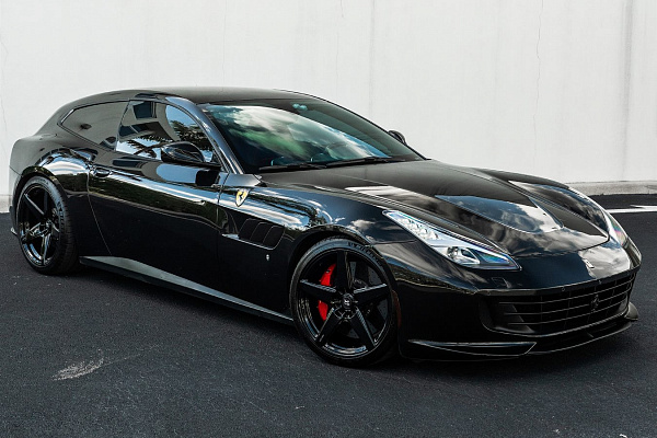 Ferrari GT4C Lusso