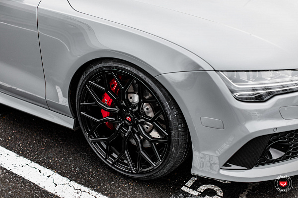 Фото дисков Vossen S17-01 Черный глянец на Audi A/RS 7 (4G)