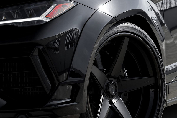 Фото дисков Anrky RS5.3 Черный сатин на Lamborghini Urus