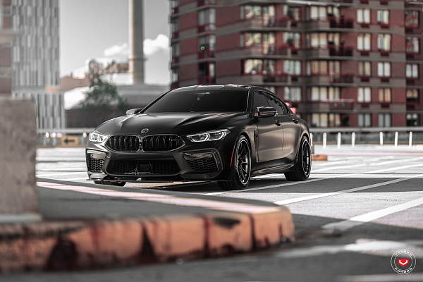 Фото дисков Vossen EVO-2 (3-Piece) Черный глянец на BMW 8/M8