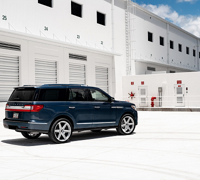 Фото дисков Vossen HF6-2 на Lincoln Navigator IV