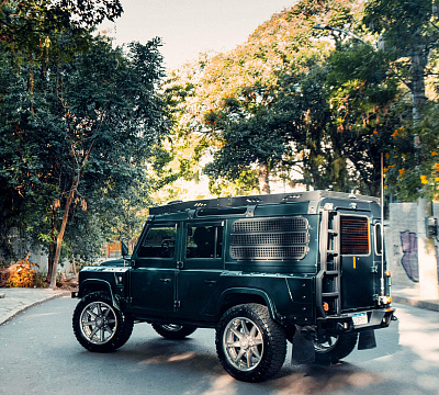 Фото дисков HRE HD188 на Land Rover Defender I