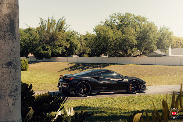 Фото дисков Vossen S21-01 Черный сатин на Ferrari 488