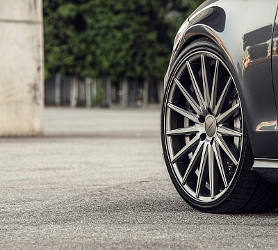 Фото дисков Vossen VFS-2 на Mercedes-Benz CLS (C218)