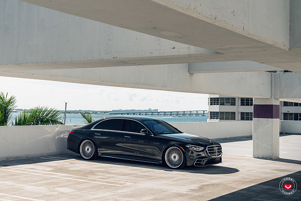 Фото дисков Vossen S17-16 Глянцевый лак на Mercedes-Benz S-Class (W223)