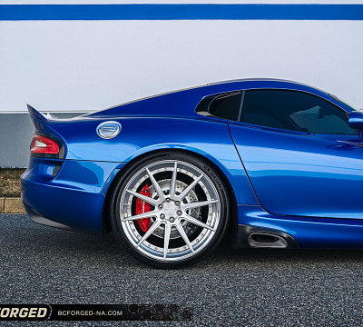 Фото дисков BC Forged HCS04 на Dodge Viper