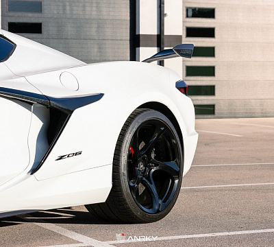 Фото дисков Anrky XR-105 на Chevrolet Corvette C8