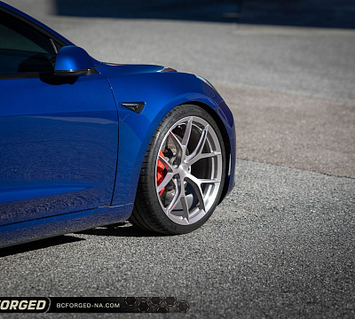 Фото дисков BC Forged KL01 на Tesla Model 3