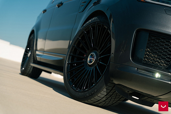 Фото дисков Vossen HF-8 Черный глянец на Range Rover Sport II