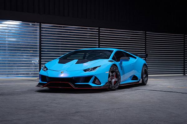Фото дисков Brixton Forged TR04 Сатиновый темный лак на Lamborghini Huracan