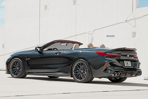 Фото дисков Strasse Wheels SV10M Track Другой цвет на BMW 8/M8