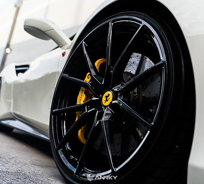 Фото дисков Anrky AN12 на Ferrari 488