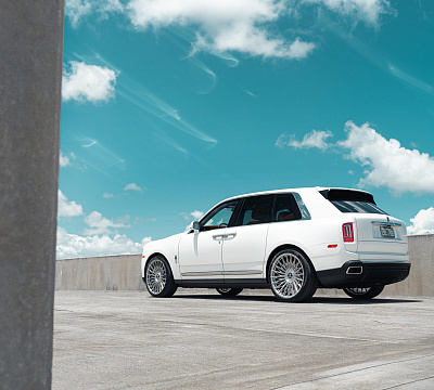 Фото дисков Vossen S17-15T на Rolls-Royce Cullinan