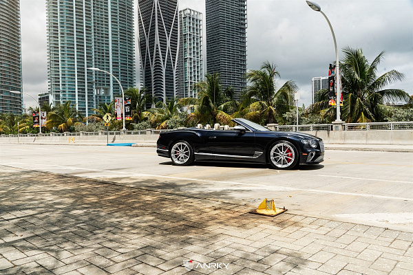 Фото дисков Anrky AN28 Полированный лак на Bentley Continental GT III
