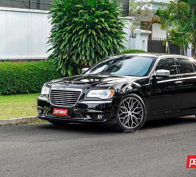 Фото дисков Vossen HF-2 на Chrysler 300 II