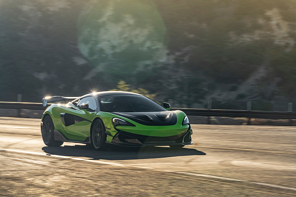 Фото дисков Brixton Forged PF14 R / RS Сатиновый темный лак на McLaren 600