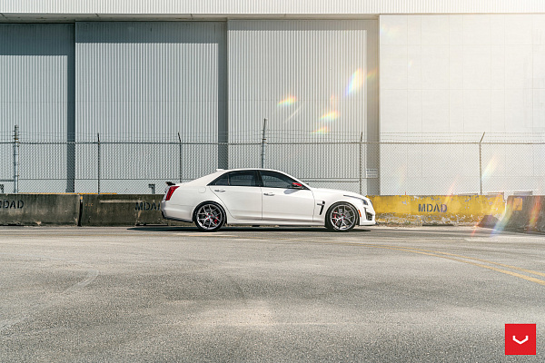 Фото дисков Vossen HF-5 Сатиновый графит на Cadillac CTS III