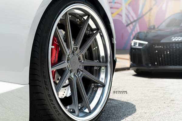 Фото дисков Strasse Wheels SV1 Deep Concave FS Другой цвет на Lamborghini Huracan