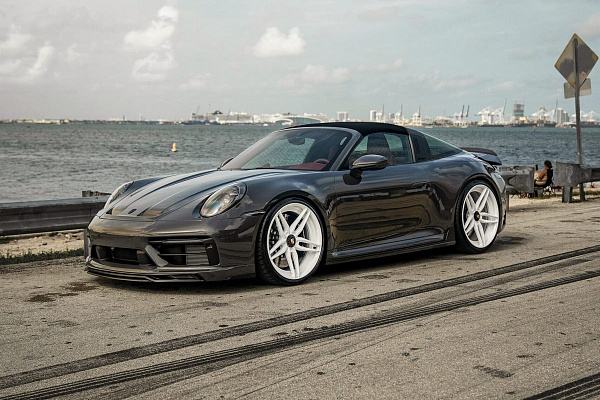 Фото дисков Anrky AN27 Белый глянец на Porsche 911 VIII