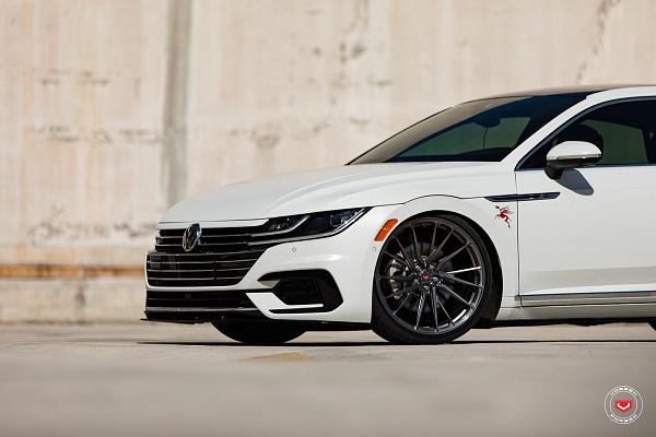 Фото дисков Vossen M-X4T Глянцевый темный лак на Volkswagen Arteon