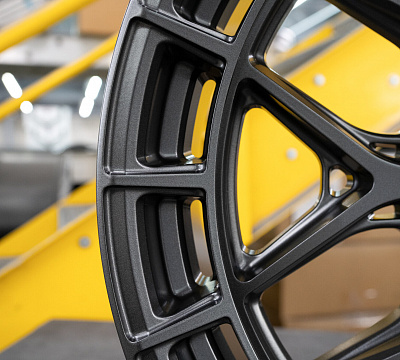Vossen HFX-1 (6-Lug)