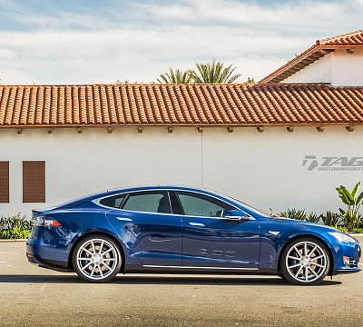 Фото дисков Vossen VFS-1 на Tesla Model S