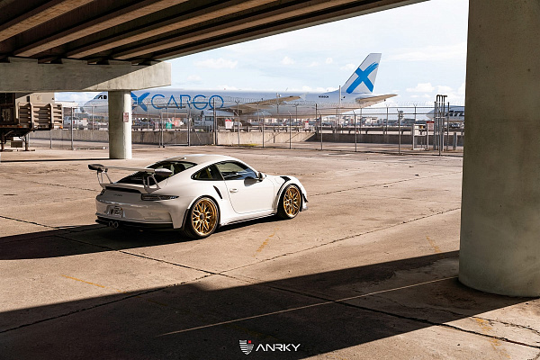 Фото дисков Anrky RS1 Сатиновое золото на Porsche 911 VII