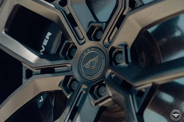 Фото дисков Vossen UV-X Черный сатин на Land Rover Defender II