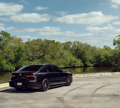 Фото дисков Vossen S17-14 на BMW 7 (G70)