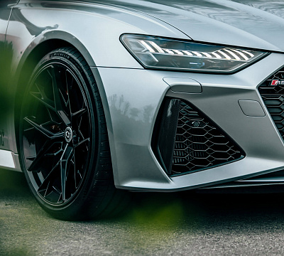 Фото дисков HRE FF10 на Audi A/RS 6 (C8)
