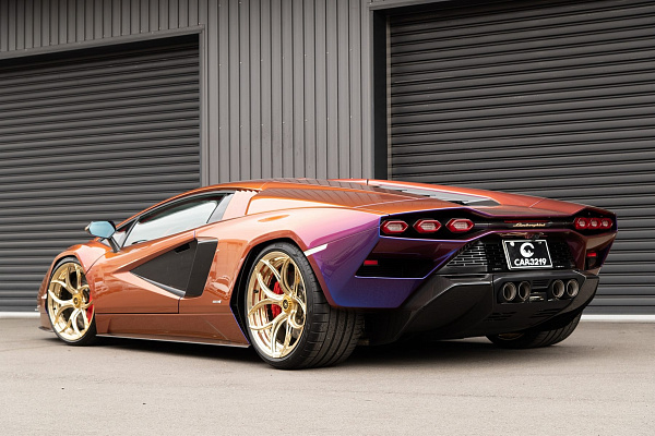 Фото дисков Anrky S2-X0 Глянцевое золото на Lamborghini Countach