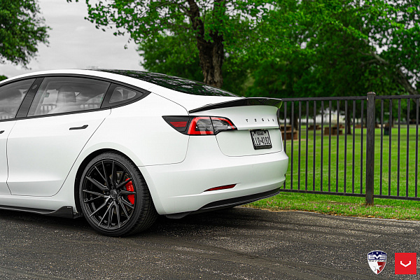 Фото дисков Vossen HF-4T Алмазная проточка на Tesla Model 3