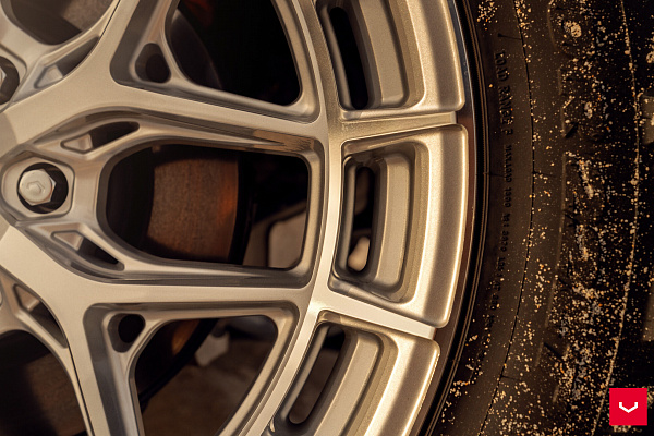 Фото дисков Vossen HFX-1 (6-Lug) Серебро на Ford Bronco