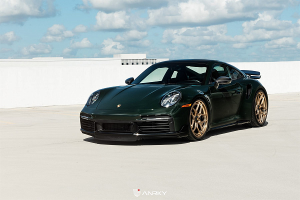 Фото дисков Anrky S3-X4 Глянцевое темное золото на Porsche 911 VIII