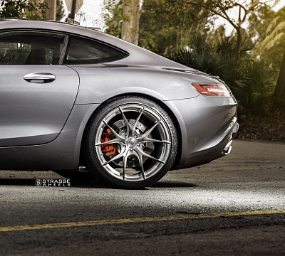 Фото дисков Strasse Wheels SM5R Deep Concave Monoblock на Mercedes-Benz AMG GT I