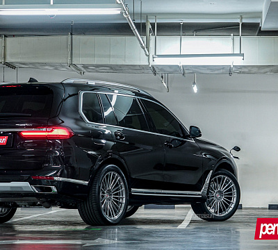 Фото дисков Vossen S17-04 на BMW X7 (G07)