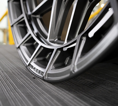 Vossen HFX-1 (6-Lug)